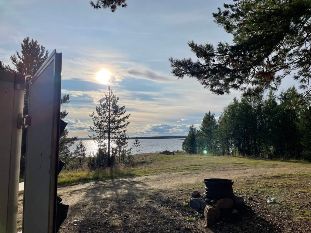 wildkamperen finlandse bossen meren