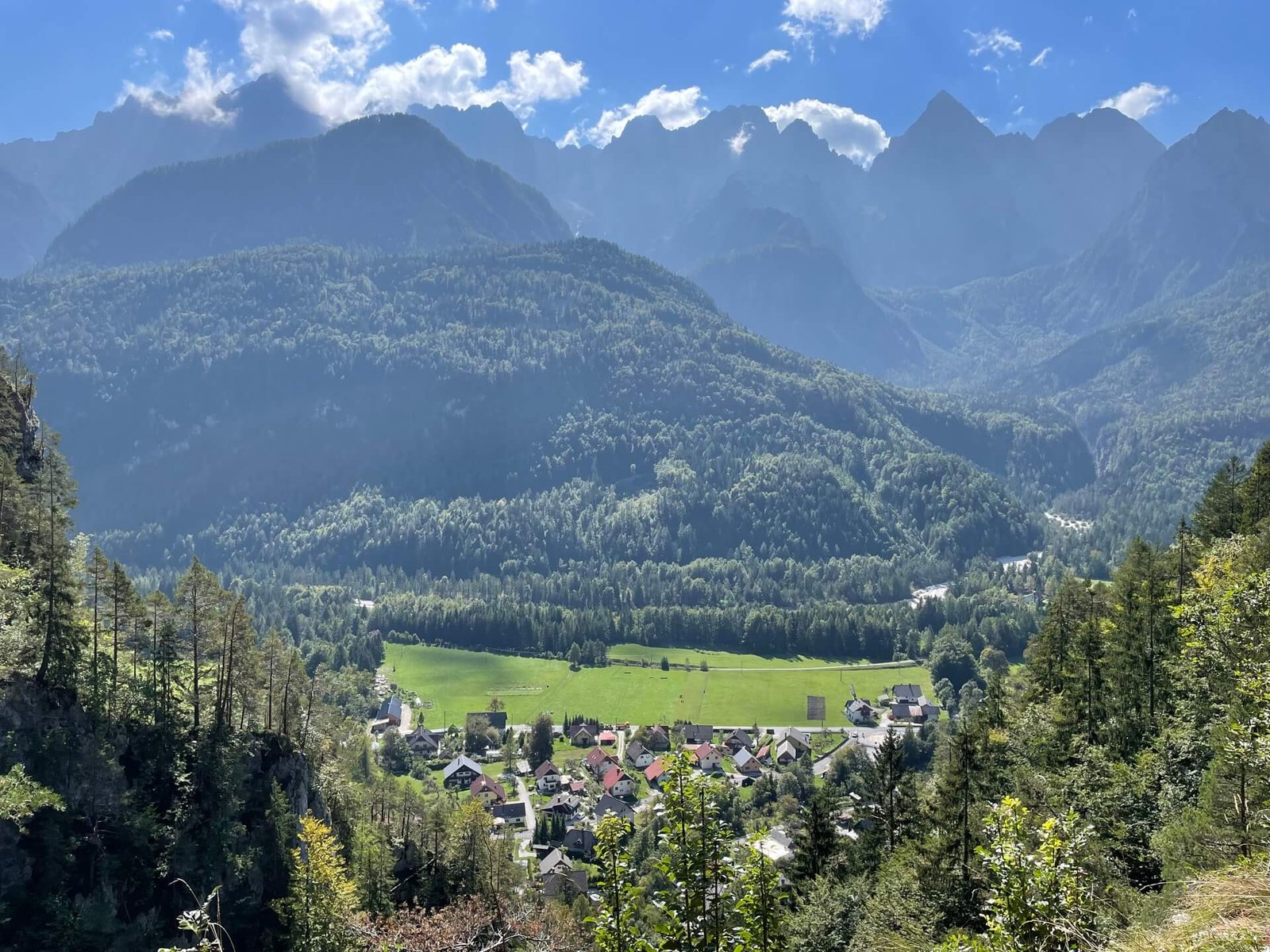 uitzicht wandeling srednji vrh