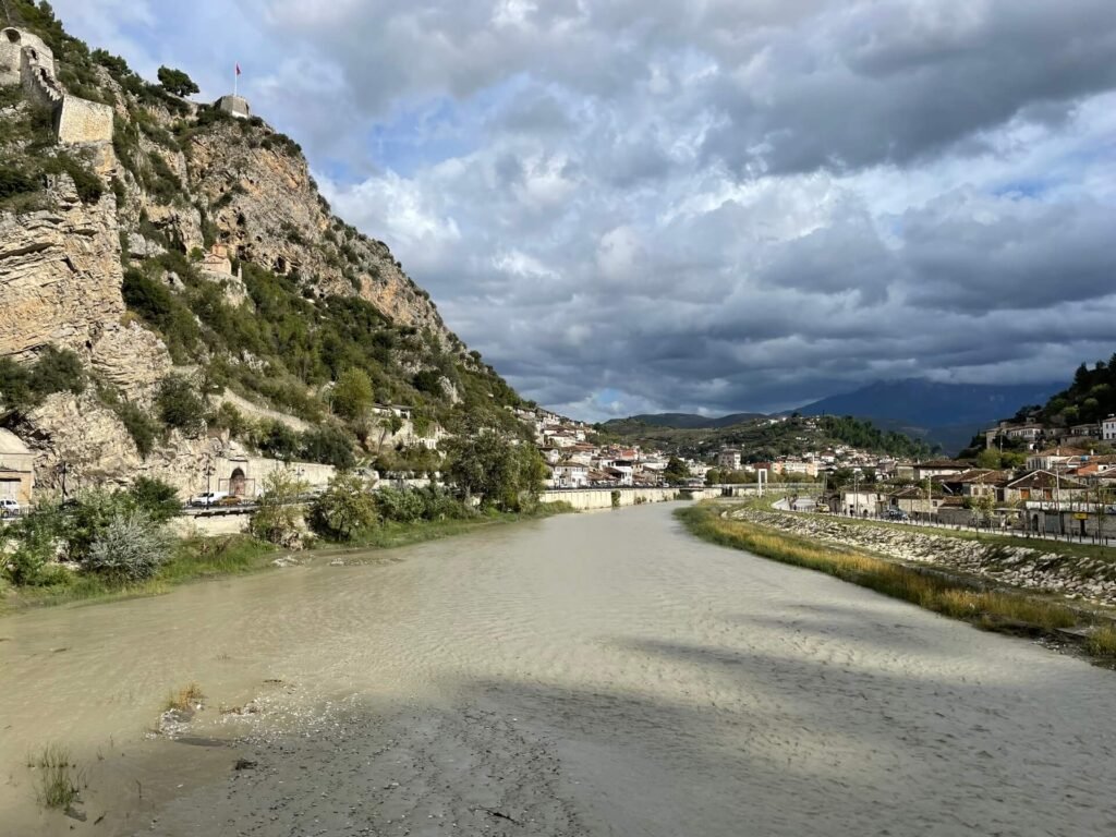 berat uitzicht gorica bridge