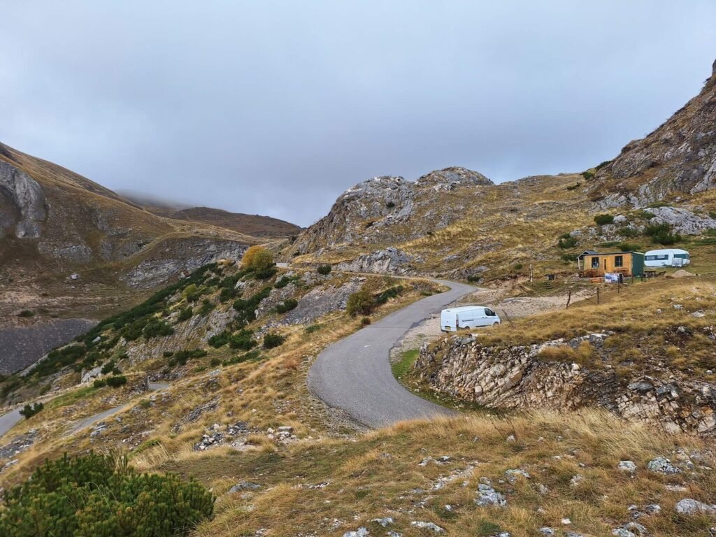durmitor ring road bus