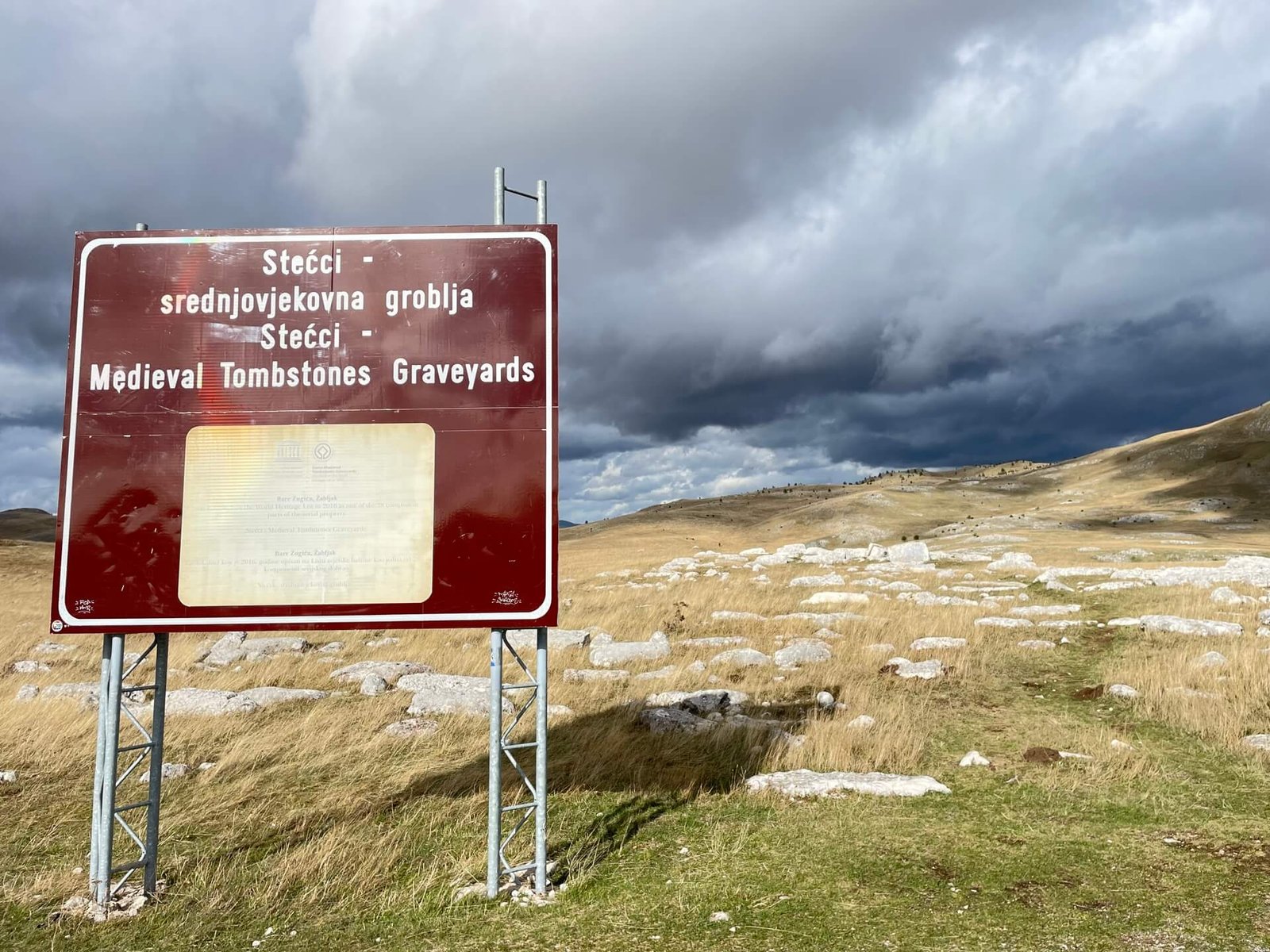 durmitor stecci groblje sign