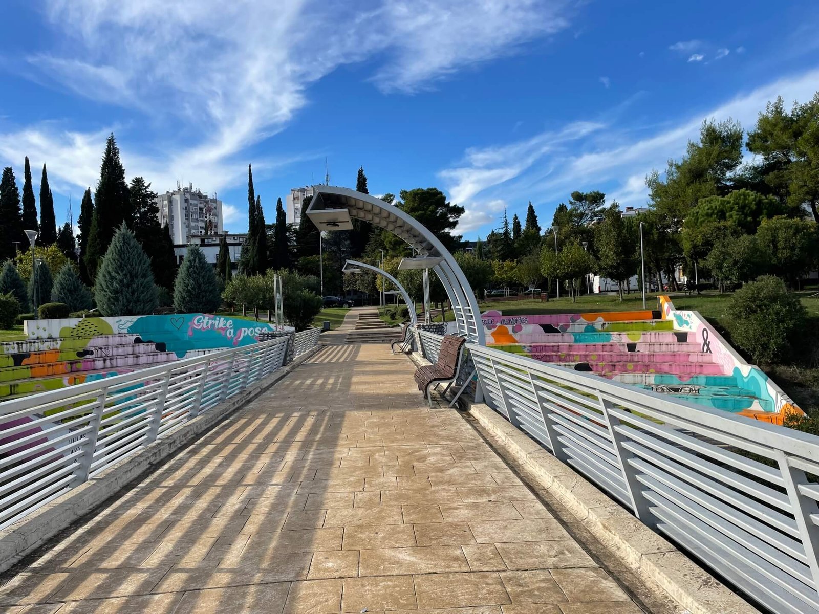 podgorica centrum brug tribune