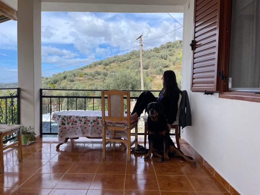 vila xhaferaj berat veranda met uitzicht