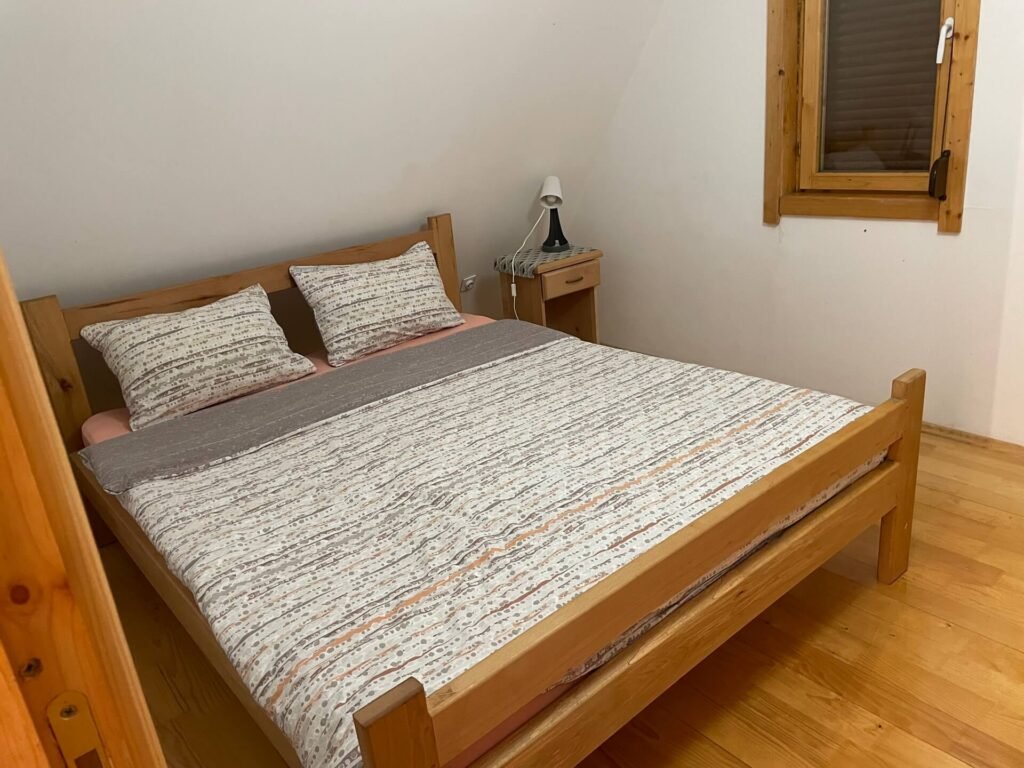 zabljak durmitors nest slaapkamer