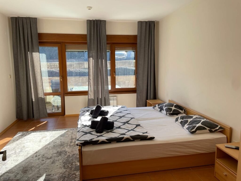 bansko pirin lodge ruime slaapkamer
