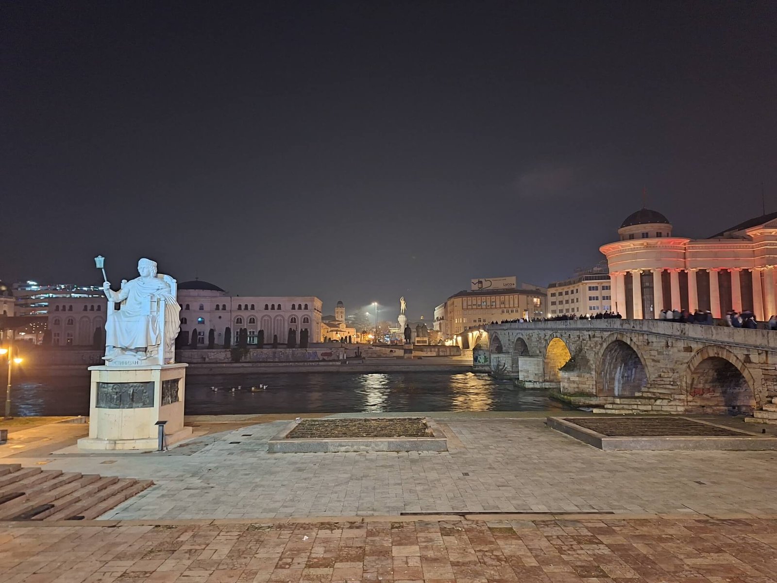 skopje stone bridge night