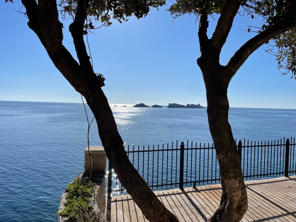 dubrovnik lapad view otocic grebeni