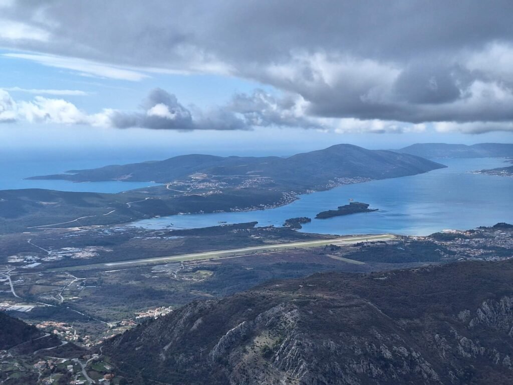 kotor serpentineroad panorama