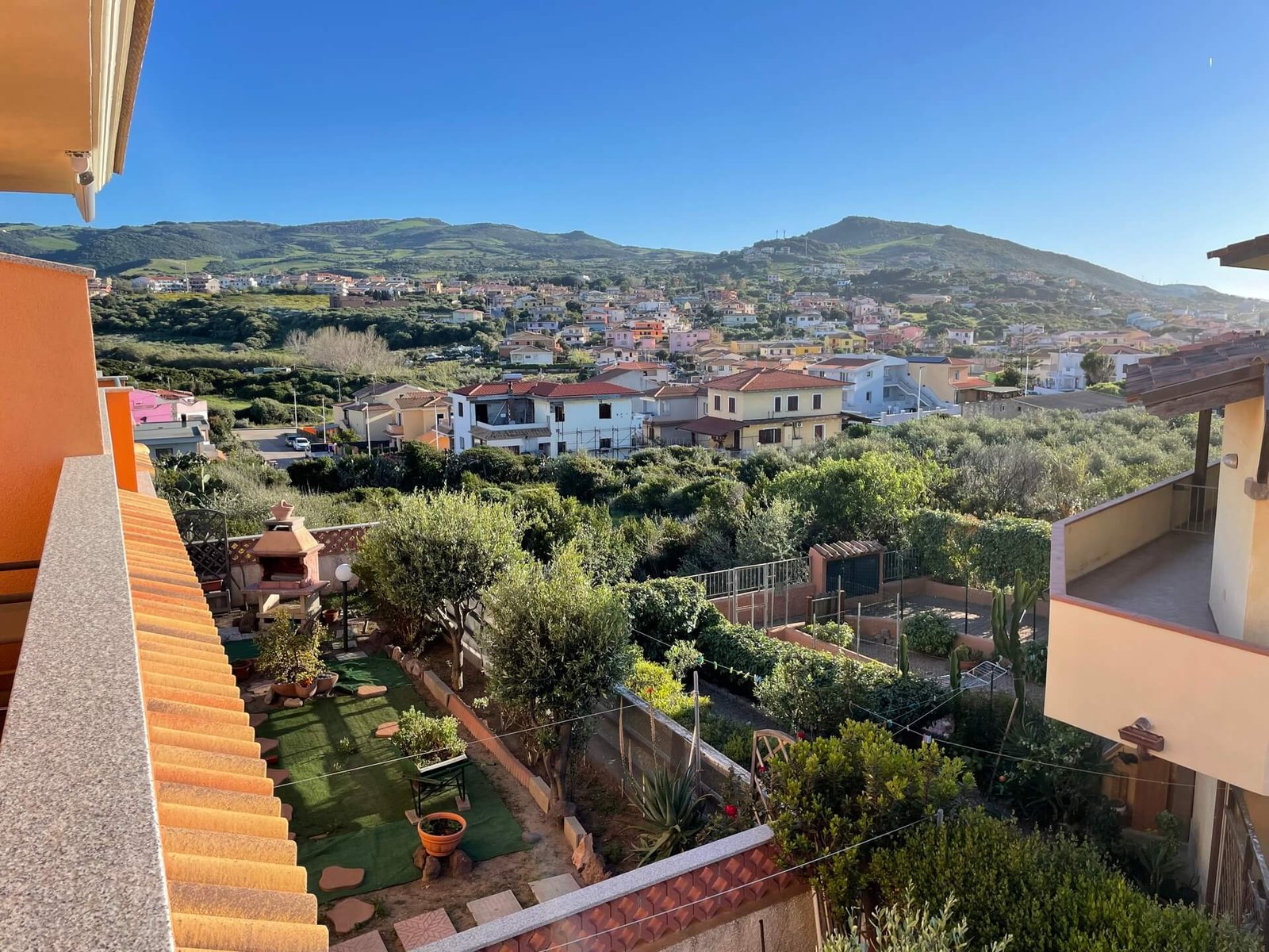 castelsardo uitzicht balkon