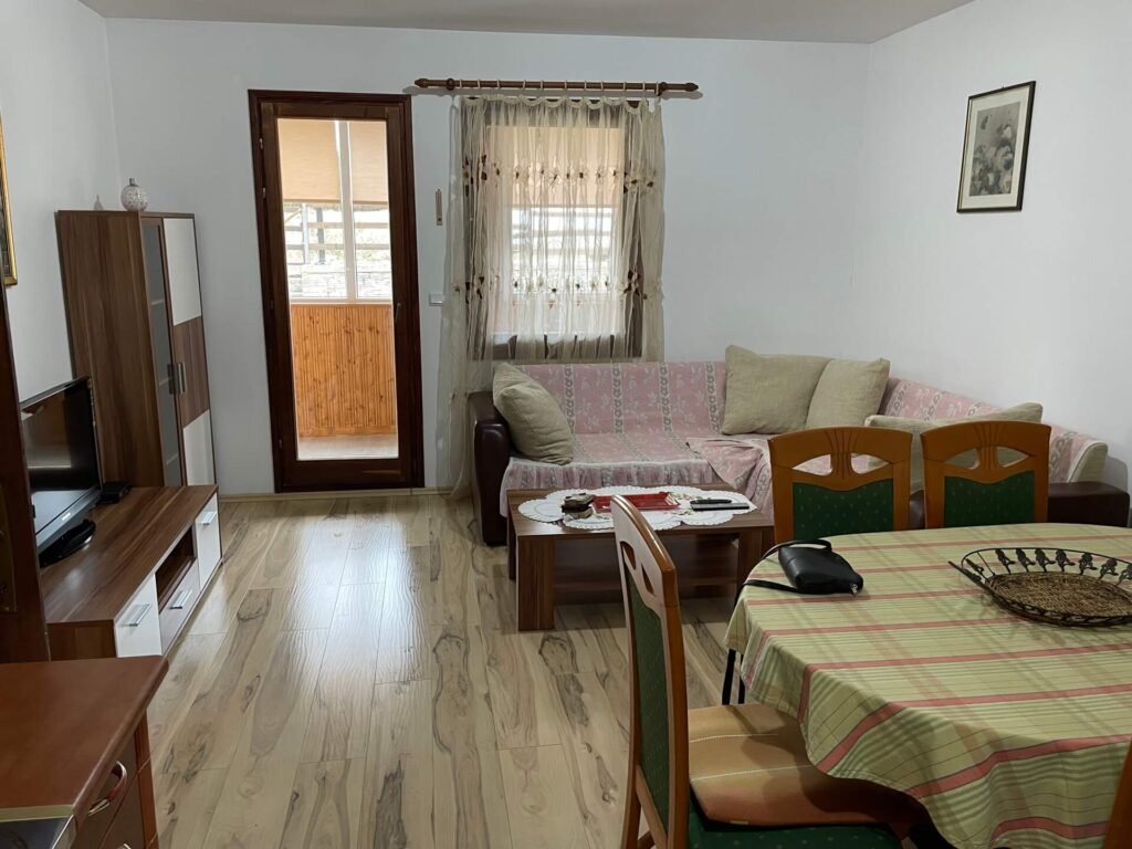 durmitor palez woonkamer