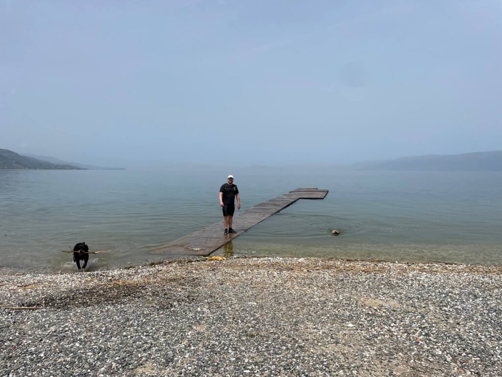Pogradec beach vlonder Martijn