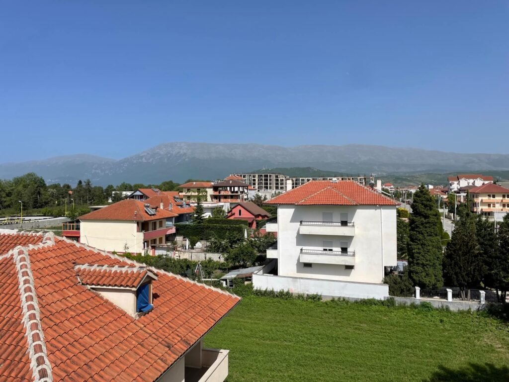 Pogradec bergzicht appartement