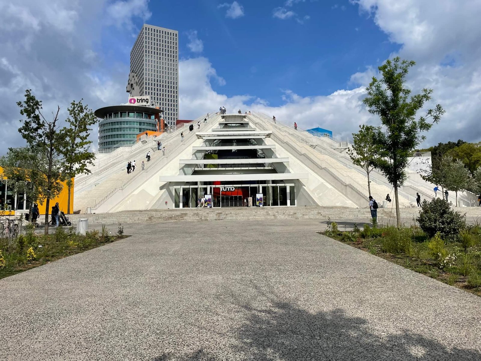 tirana piramide
