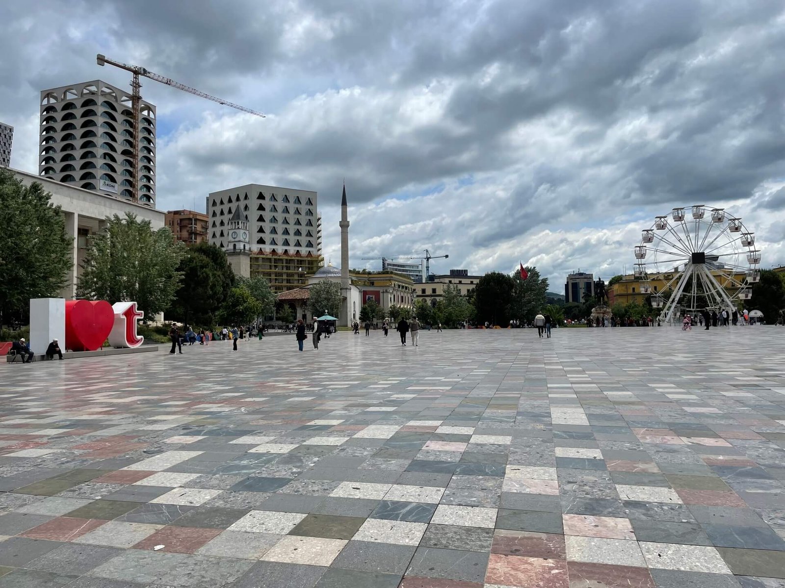 tirana skanderbegplein