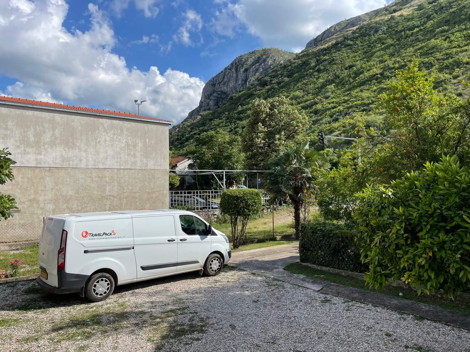Mostar tuin bergzicht
