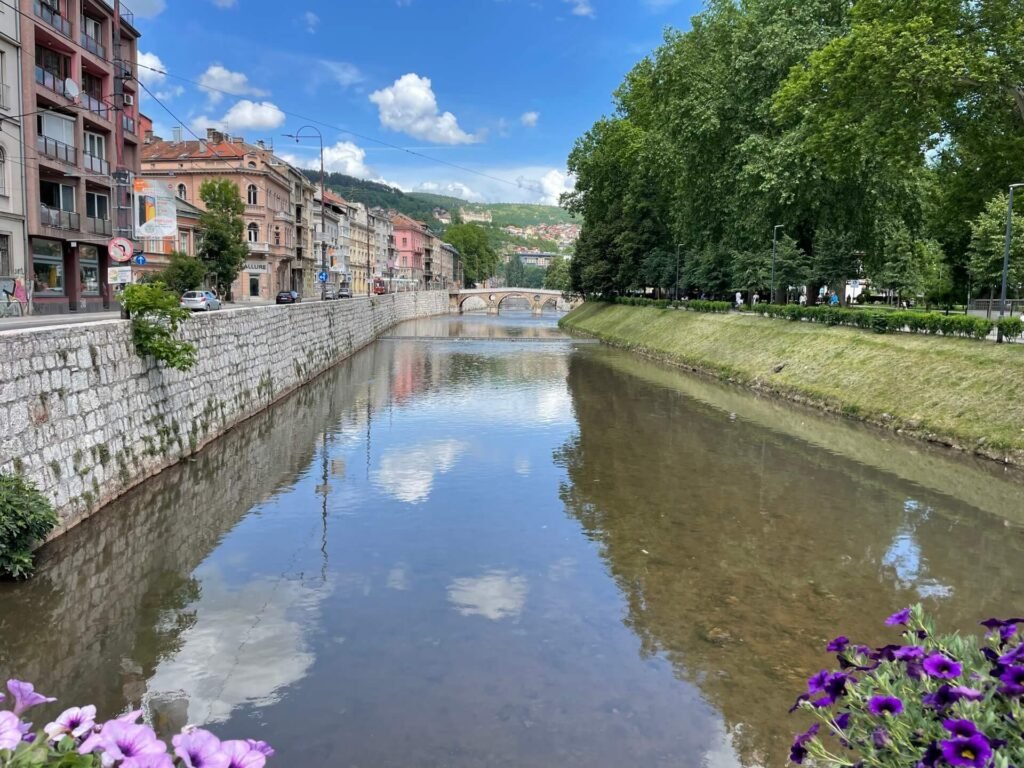 Sarajevo Latin brug bloemen