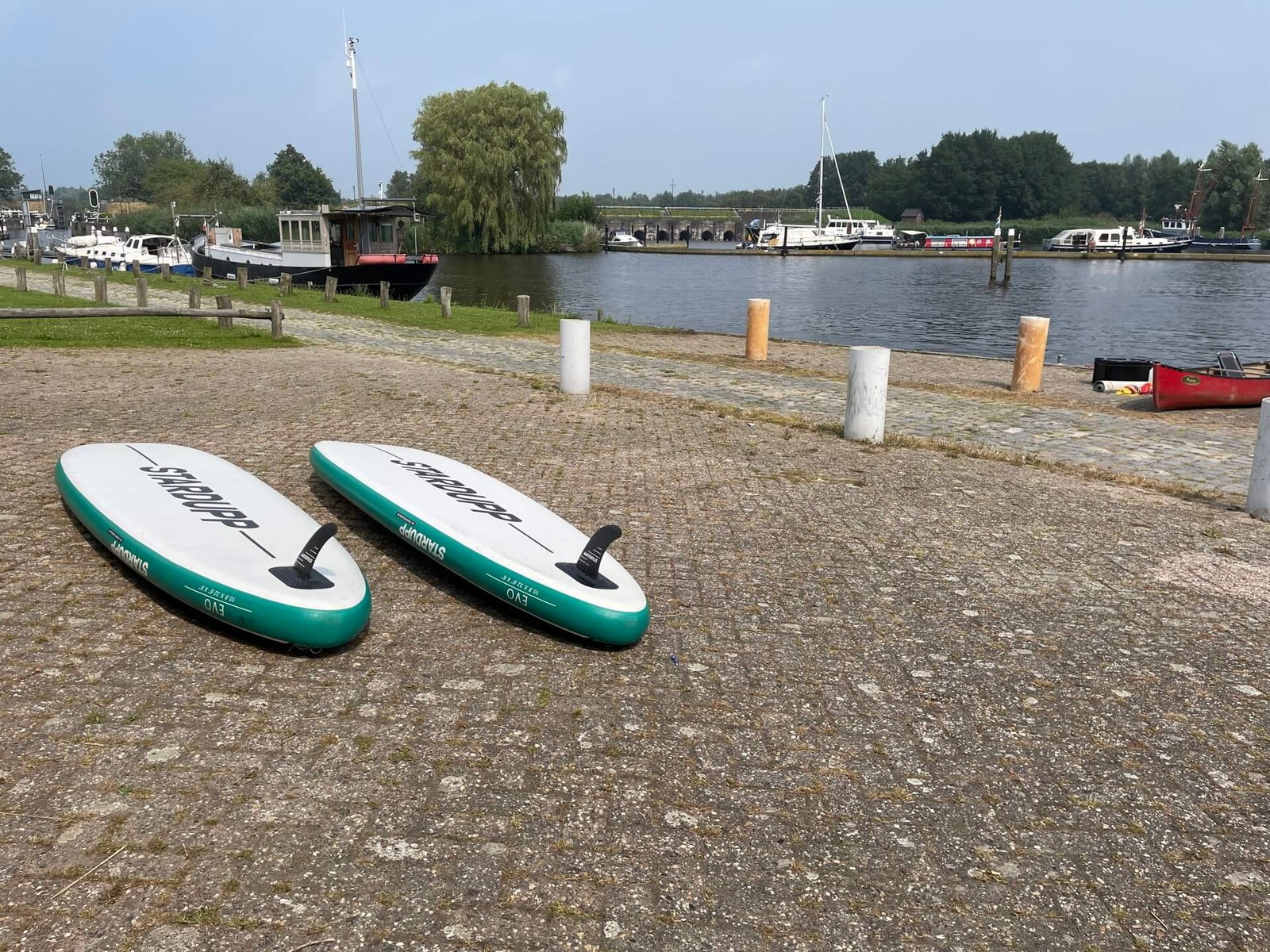 Houten bruiloft supboards